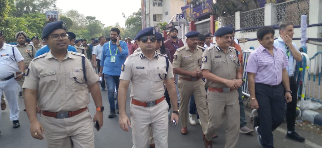 ৪৩ হাজার শূন্যপদে নিয়োগের নির্দেশ মুখ্যমন্ত্রীর! পুলিশের অবস্থা বাংলার মতো খারাপ আর কোথাও নেই : শুভেন্দু ৪৩ হাজার শূন্যপদে নিয়োগের নির্দেশ মুখ্যমন্ত্রীর! পুলিশের অবস্থা বাংলার মতো খারাপ আর কোথাও নেই : শুভেন্দু