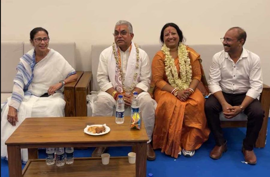 কালীঘাটের উচ্ছিষ্ট খাওয়া নেতারা আজ বিজেপির উচ্ছিষ্ট খেয়ে বেঁচে আছেন!শুভেন্দুকে ধুয়ে দিলেন দিলীপ ঘোষ! রাজ্য নেতাদের বাকসংযম রক্ষার নির্দেশ দিল্লির?