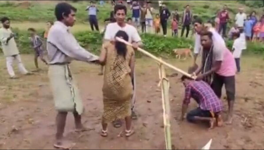 অবৈধ সম্পর্ক? পিসিকে বিয়ে ভাইপোর! জঙ্গলরাজ চলছে রাজ্যে? আইআইএম জোকা হস্টেলে তরুণীকে ডেকে ‘ধর্ষণ’! অভিযুক্ত যুবক পরমানন্দ কি প্রভাবশালী?