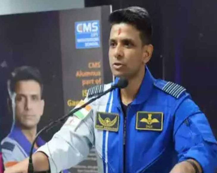 ‘সারে জাঁহা সে আচ্ছা, হিন্দুস্থান হামারা’ মহাকাশ থেকে কেমন দেখতে ভারতবর্ষ? ব্যোমযাত্রী শুভাংশু বললেন