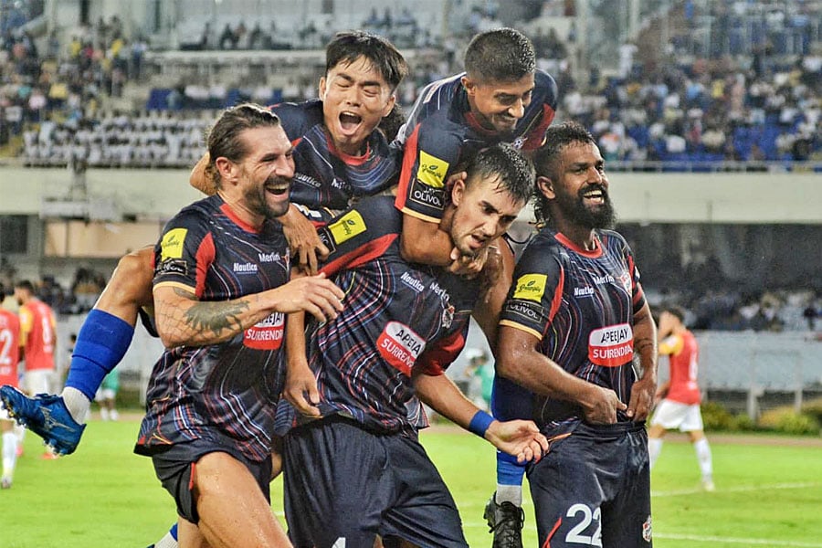 অভিষেকেই ডুরান্ড ফাইনালে ডায়মন্ড হারবার! হার ইস্টবেঙ্গলের! কিবু ভিকুনার দলের সামনে ফাইনালে প্রতিপক্ষ নর্থইস্ট