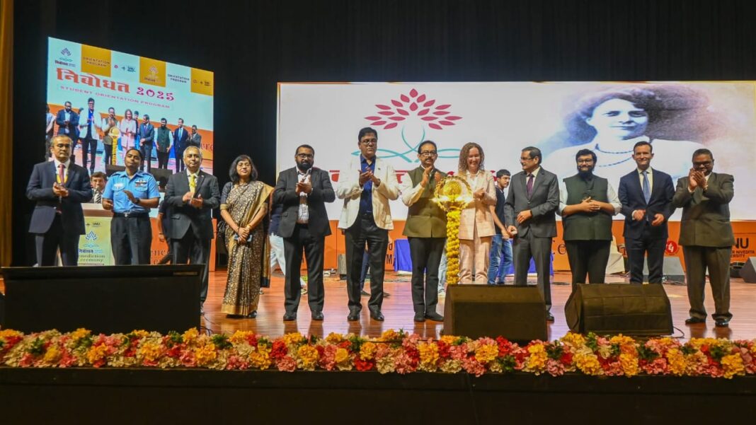 নিবোধতা ২০২৫!