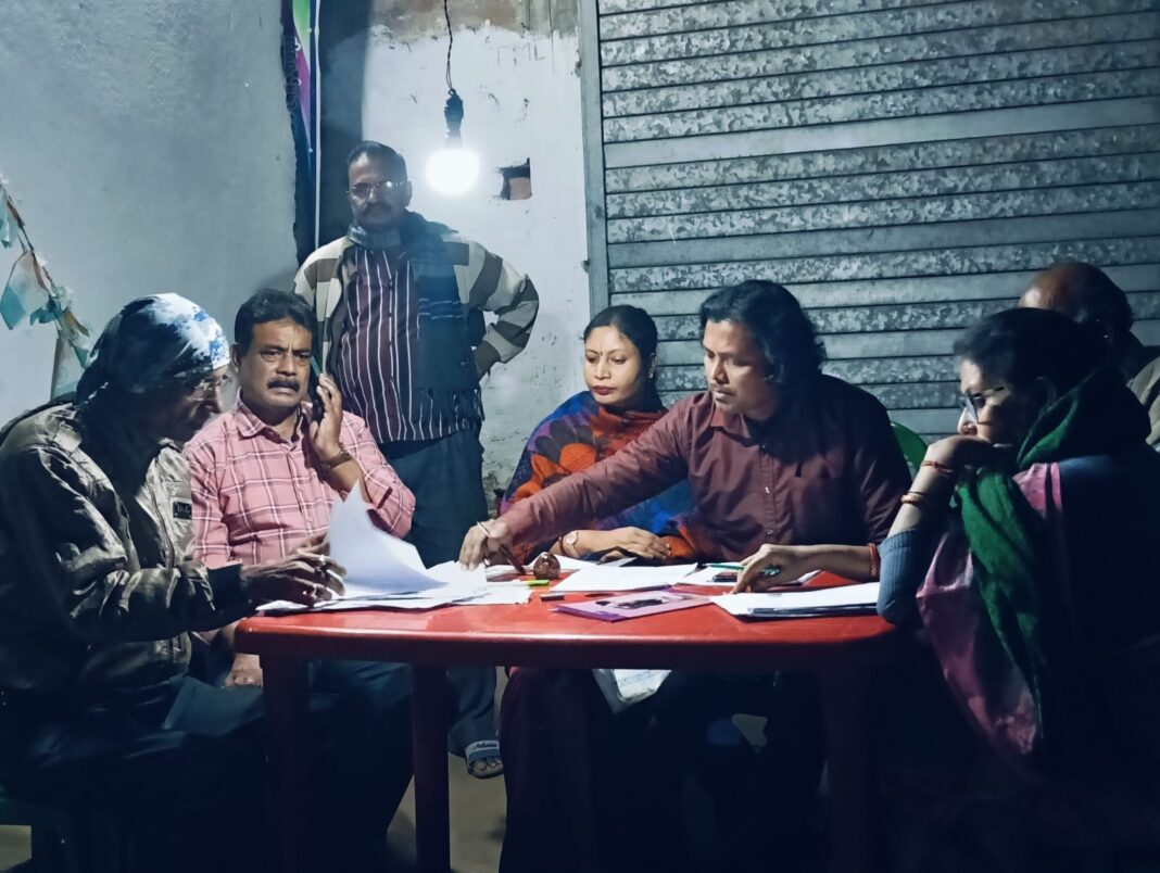 ৪ ডিসেম্বর এনুমারেশন ফর্ম জমা দেওয়ার শেষ দিন! চলছে ভোটার তালিকার বিশেষ ও নিবিড় সংশোধনী এসআইআর-এর কাজ