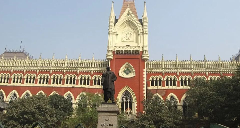 উল্টো ছবি, ২৬ হাজার শিক্ষকের চাকরি বাতিলের ঘটনায়! চাকরি বহালের রায় কেউ চ্যালেঞ্জ করলে সুপ্রিম কোর্টে লড়বেন বিকাশ!