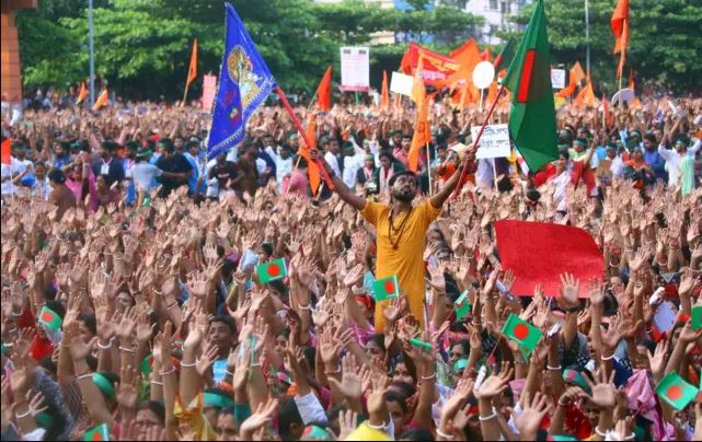 ধর্মই মানুষকে শান্তি দিচ্ছে না! গোটা পৃথিবী জুড়ে ধর্মের দোহায় নিয়েই যত সমস্যা