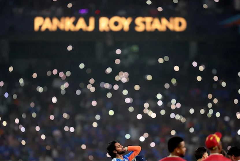 ইডেন নিয়ে ক্ষুব্ধ গাভাসকর! ‘এসবের কী দরকার?’ ড্রিঙ্কস ব্রেকের ‘লেজার শো’ব্যাটারদের পক্ষে খুবই কষ্টকর!