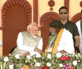 বিজেপি আসছে, দেওয়াল লিখন স্পষ্ট হয়ে গিয়েছে’! অনেক মুখ্যমন্ত্রী দেখেছি,এমন কাউকে দেখিনি, যিনি এত মিথ্যা কথা বলেন :মিঠুন