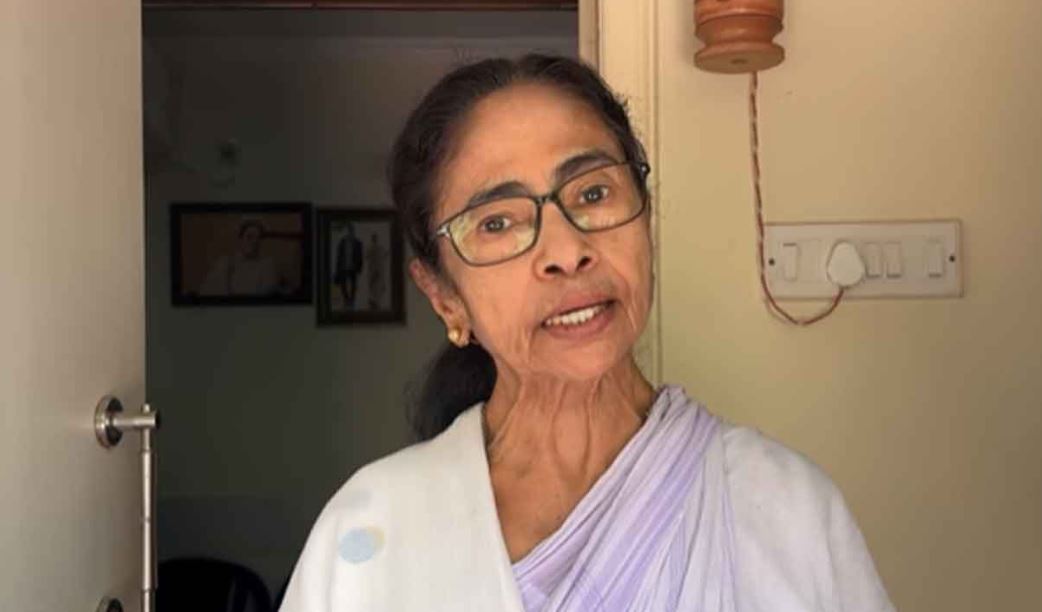 তৃণমূলের ‘বেনোজল’ স্বাগত নয়! এখন কাউকে অন্য কোনও দল থেকে নেওয়া যাবে না! সর্ব স্তরে বার্তা বিজেপি নেতৃত্বের