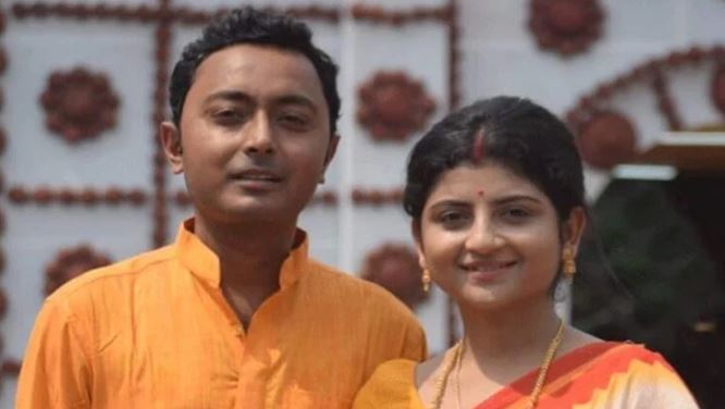 তোলাবাজিতে গ্রেপ্তার তৃণমূলের দেবরাজ চক্রবর্তী! দুর্নীতি-সহ একাধিক মামলায় পুলিশের জালে অদিতি মুন্সির স্বামী!
