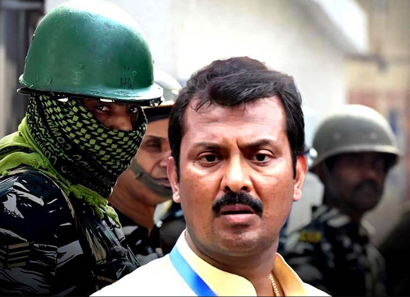 কে এই স্বরূপ বিশ্বাস? ‘গুপি শুটিং’-এর প্রবক্তা! আতশ কাচে স্বরূপের ‘কীর্তি’!কেব্ল লাইনের ব্যবসা থেকে টলিউডের ‘সর্বেসর্বা’! ‘ব্যান কালচার’ মাস্টার!
