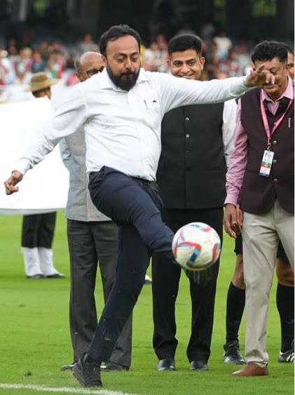 ডুরান্ডের সূচনায় ক্রীড়ামন্ত্রী! প্রস্তুতিহীন দুই দলের বড় ম্যাচ? প্রথম ডার্বিতে মোহনবাগানের জয়! একচুলও এগোয়নি ভারতীয় ফুটবল?