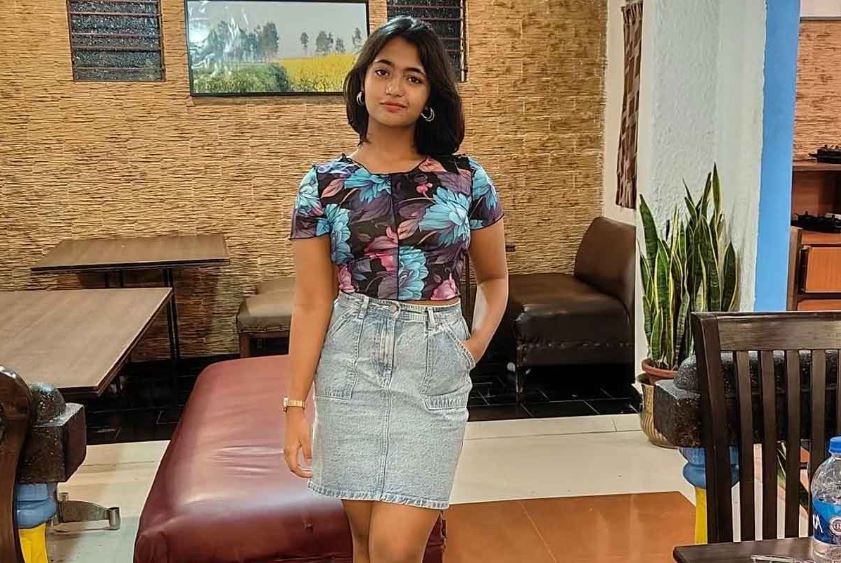 বাড়ি ফিরলেন রাইফেল শুটার দময়ন্তী! ৪৮ ঘণ্টা কোথায় কেন ছিলেন, কি করেছেন, সেই উত্তর পরিবার দিতে নারাজ