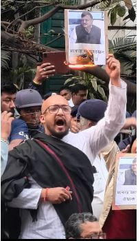 তৃণমূলের শিক্ষক সেলের নেতা ধ্রুবজ্যোতি সেন আসলে কে? ভালো তৃণমূল হয়ে বিজেপিতে ঢোকার চেষ্টা? দুর্নীতি আড়াল করতেই দাবার চাল ‘মেয়ে’!
