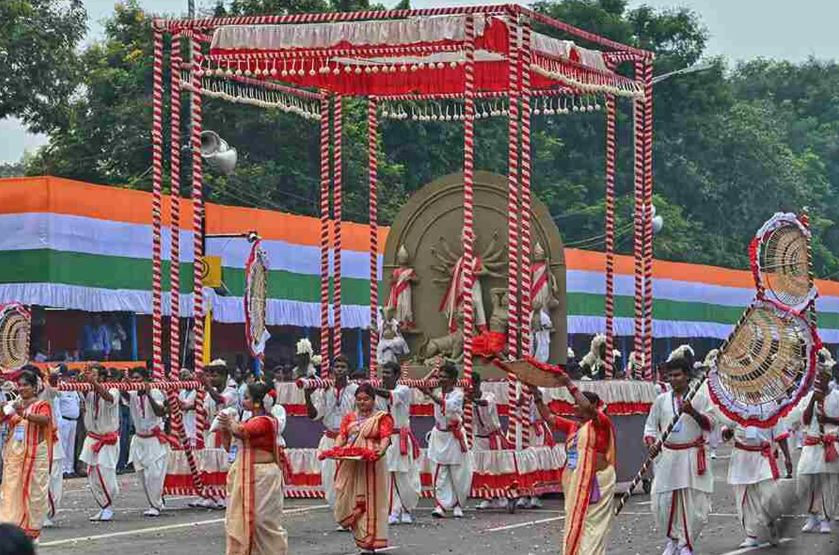 স্বাধীনতা দিবসের ১১ ট্যাবলো! অন্নপূর্ণা থেকে আবাস, নয়া সরকারের বিভিন্ন প্রকল্পে সাজবে