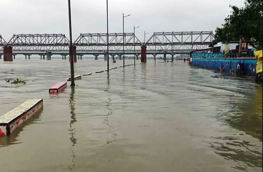 নেপালের দুর্যোগে ভাসবে উত্তরপ্রদেশ? নেপথ্যে নারায়ণী ও গণ্ডক নদীর জলস্তর বৃদ্ধি নেপালের দুর্যোগে ভাসবে উত্তরপ্রদেশ? নেপথ্যে নারায়ণী ও গণ্ডক নদীর জলস্তর বৃদ্ধি