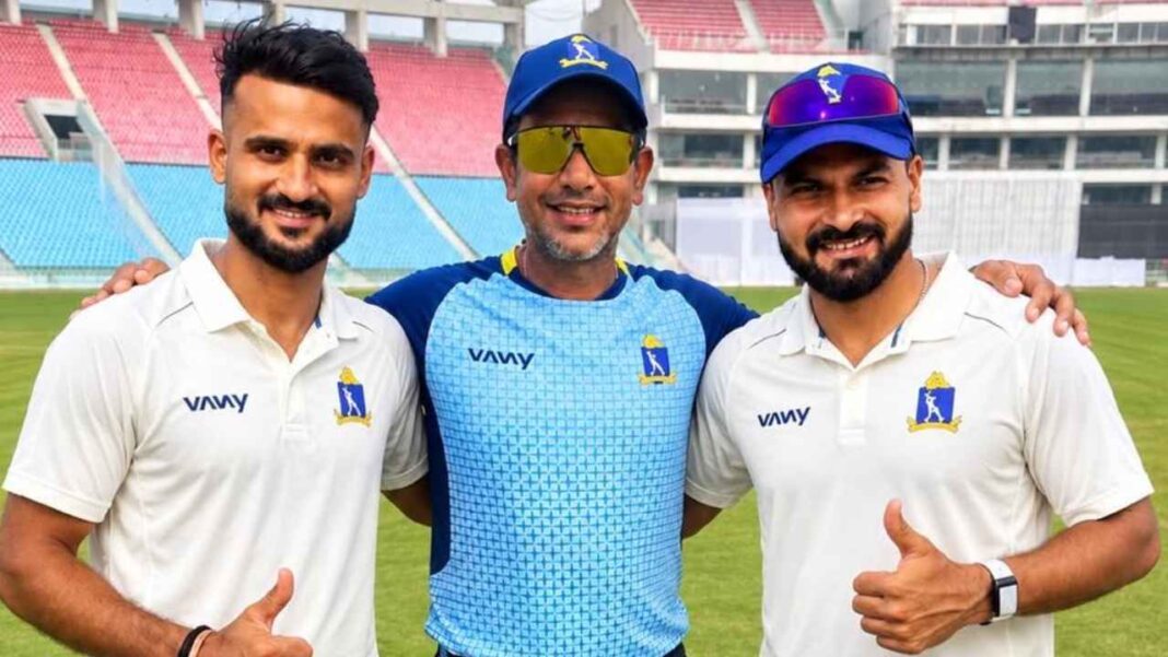 নিউজিল্যান্ড সিরিজে ভারত ‘এ’ দলে আকাশ-মুকেশ! ইরানি ফাইনালের দুই নায়ককে নিয়ে উচ্ছ্বসিত বাংলার কোচ লক্ষ্মী নিউজিল্যান্ড সিরিজে ভারত ‘এ’ দলে আকাশ-মুকেশ! ইরানি ফাইনালের দুই নায়ককে নিয়ে উচ্ছ্বসিত বাংলার কোচ লক্ষ্মী