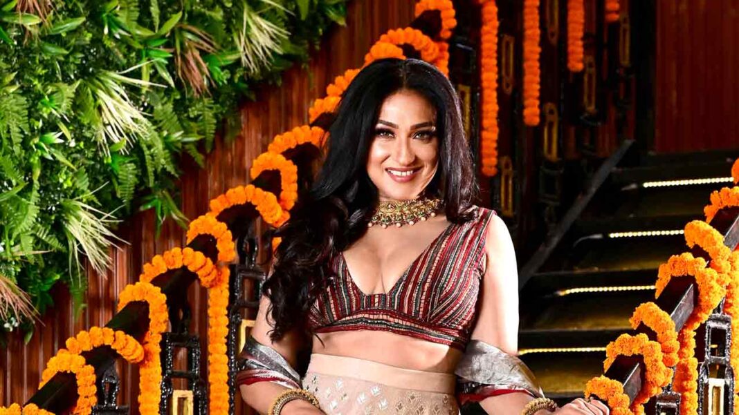 চরিত্রই শেষ কথা ! আমাকে সব সময় দেখতে সুন্দর লাগবে,এমন কোনও বাসনা নেই : ঋতুপর্ণা সেনগুপ্ত চরিত্রই শেষ কথা ! আমাকে সব সময় দেখতে সুন্দর লাগবে,এমন কোনও বাসনা নেই : ঋতুপর্ণা সেনগুপ্ত