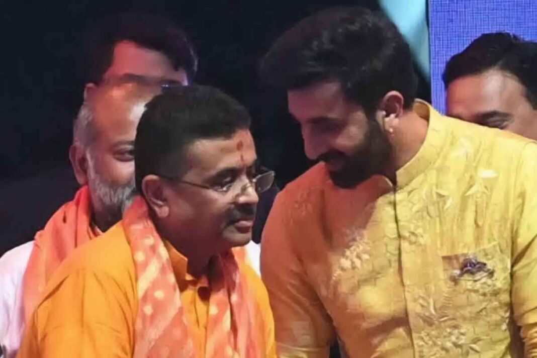 শুভেন্দুর ঘোষণায় বাংলায় করমুক্ত ‘রামায়ণ’! ‘কলকাতার পবিত্রভূমে দশেরা পালন সৌভাগ্যের’, বার্তা রণবীরের শুভেন্দুর ঘোষণায় বাংলায় করমুক্ত ‘রামায়ণ’! ‘কলকাতার পবিত্রভূমে দশেরা পালন সৌভাগ্যের’, বার্তা রণবীরের